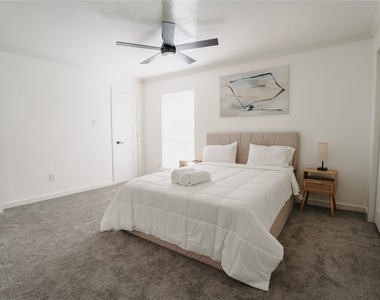 6001 Reims Road - Photo Thumbnail 32
