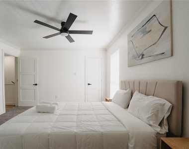 6001 Reims Road - Photo Thumbnail 35