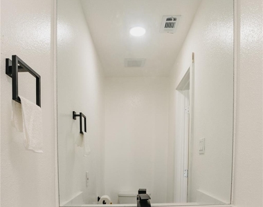 6001 Reims Road - Photo Thumbnail 25