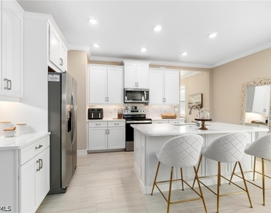 28298 Captiva Shell Loop - Photo Thumbnail 15