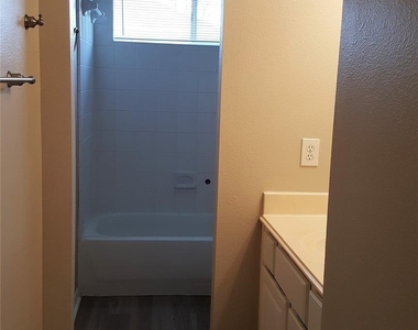 2602 Desert Sage Drive - Photo Thumbnail 5