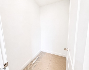 8753 Buckingham Road - Photo Thumbnail 9