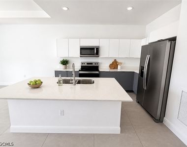 8753 Buckingham Road - Photo Thumbnail 3