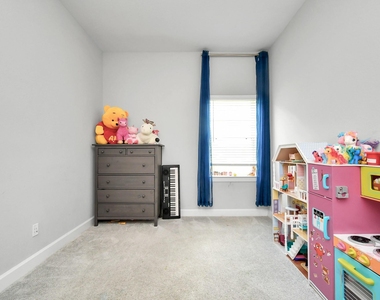 10002 Serenity Grove Drive - Photo Thumbnail 27