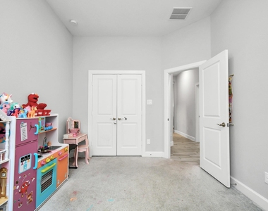 10002 Serenity Grove Drive - Photo Thumbnail 26