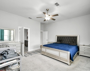 10002 Serenity Grove Drive - Photo Thumbnail 14