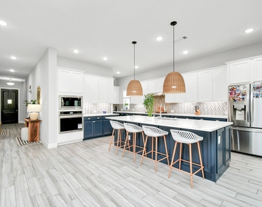 10002 Serenity Grove Drive - Photo Thumbnail 8