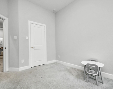 10002 Serenity Grove Drive - Photo Thumbnail 23