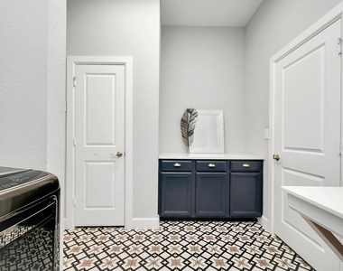10002 Serenity Grove Drive - Photo Thumbnail 32