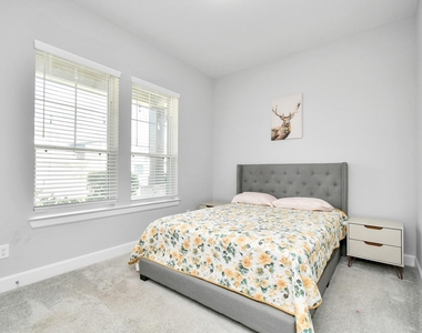 10002 Serenity Grove Drive - Photo Thumbnail 19