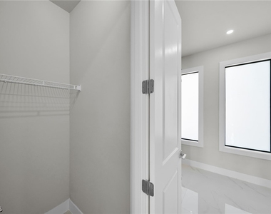 2913 14th Street W - Photo Thumbnail 19