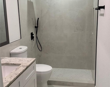1319 Sw 10th Place - Photo Thumbnail 21