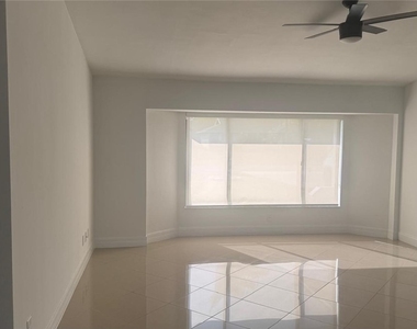 1319 Sw 10th Place - Photo Thumbnail 3