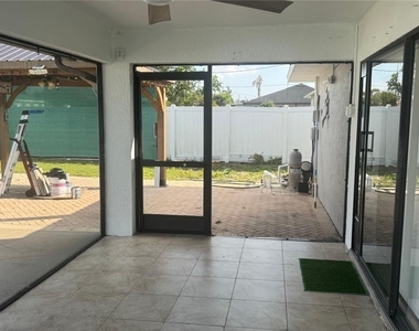 1319 Sw 10th Place - Photo Thumbnail 16
