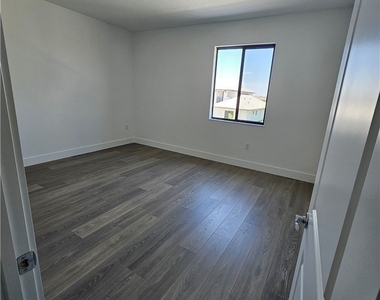 5166 Julienne Road - Photo Thumbnail 13