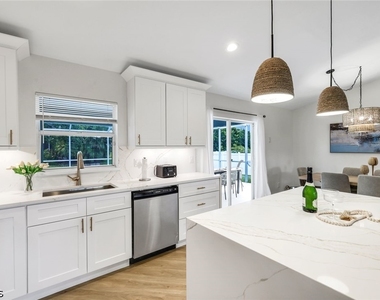 3322 Oasis Boulevard - Photo Thumbnail 19