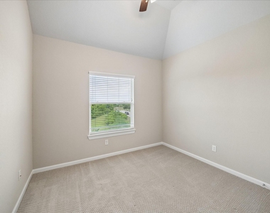9628 Cambridge Manor Lane - Photo Thumbnail 8