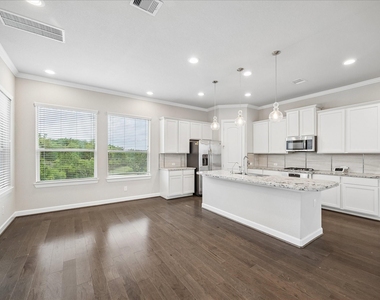 9628 Cambridge Manor Lane - Photo Thumbnail 2