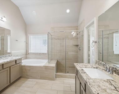 9628 Cambridge Manor Lane - Photo Thumbnail 7