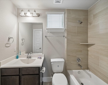 9628 Cambridge Manor Lane - Photo Thumbnail 12