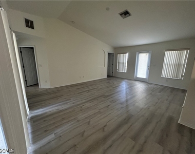 1426 Nw 12th Street - Photo Thumbnail 13