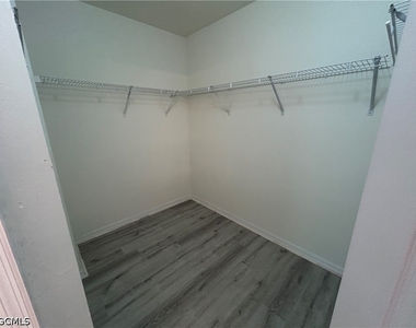 1426 Nw 12th Street - Photo Thumbnail 17