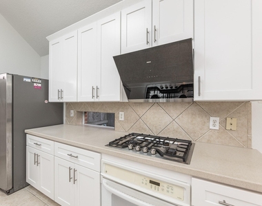 3507 Moss Trail Drive - Photo Thumbnail 12