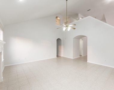 3507 Moss Trail Drive - Photo Thumbnail 9