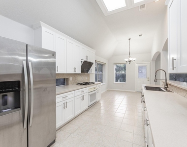 3507 Moss Trail Drive - Photo Thumbnail 13