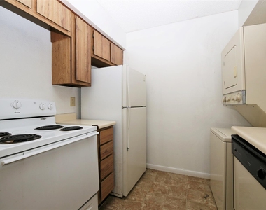 5711 Sugar Hill - Photo Thumbnail 9