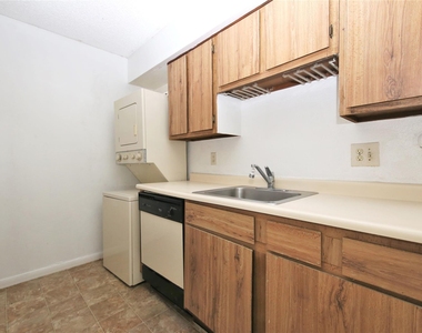 5711 Sugar Hill - Photo Thumbnail 8
