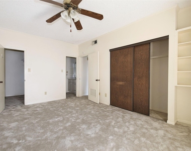 5711 Sugar Hill - Photo Thumbnail 11