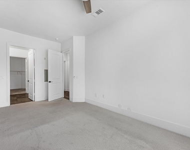 1508 Blodgett Street - Photo Thumbnail 7