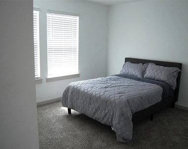 7839 Murciana Drive - Photo Thumbnail 14