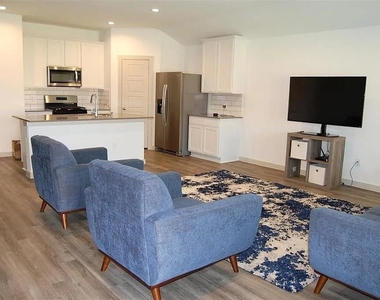 7839 Murciana Drive - Photo Thumbnail 2