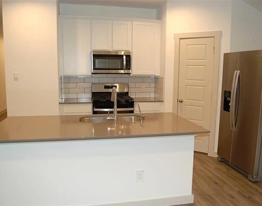 7839 Murciana Drive - Photo Thumbnail 4