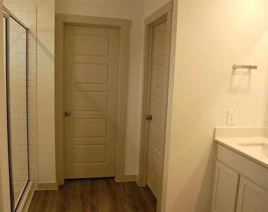 7839 Murciana Drive - Photo Thumbnail 6