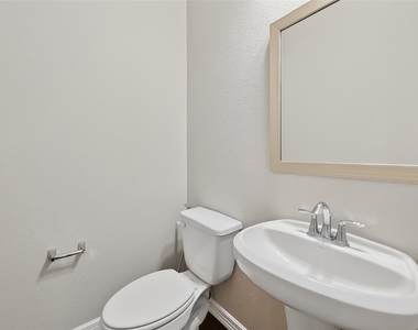 4018 Martin Ridge Drive - Photo Thumbnail 8