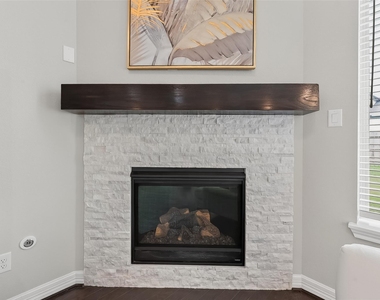 4018 Martin Ridge Drive - Photo Thumbnail 7