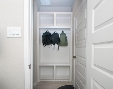 1523 Parkland Oak Drive - Photo Thumbnail 13
