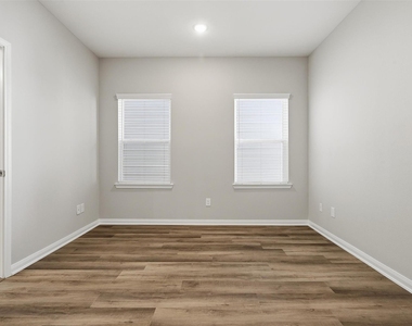 9912 Clark Road - Photo Thumbnail 31