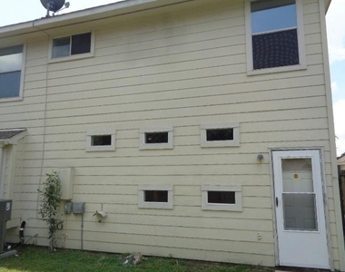 10326 Thornmont Lane - Photo Thumbnail 18