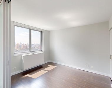 401 E 34th St - Photo Thumbnail 3