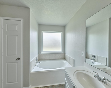9935 Knob Hollow Way - Photo Thumbnail 18
