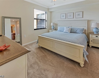 9735 Acqua Court - Photo Thumbnail 8