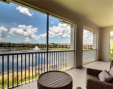 8008 Signature Club Cir - Photo Thumbnail 21