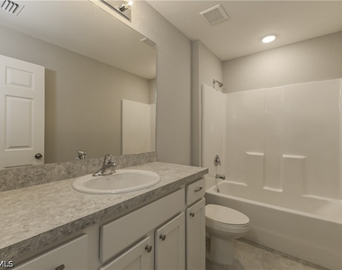 2916 42nd Street Sw - Photo Thumbnail 11