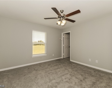 2916 42nd Street Sw - Photo Thumbnail 13