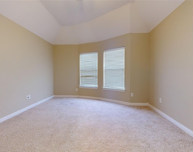 8538 Sunrise Meadow Lane - Photo Thumbnail 26
