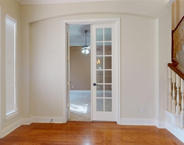 8538 Sunrise Meadow Lane - Photo Thumbnail 7